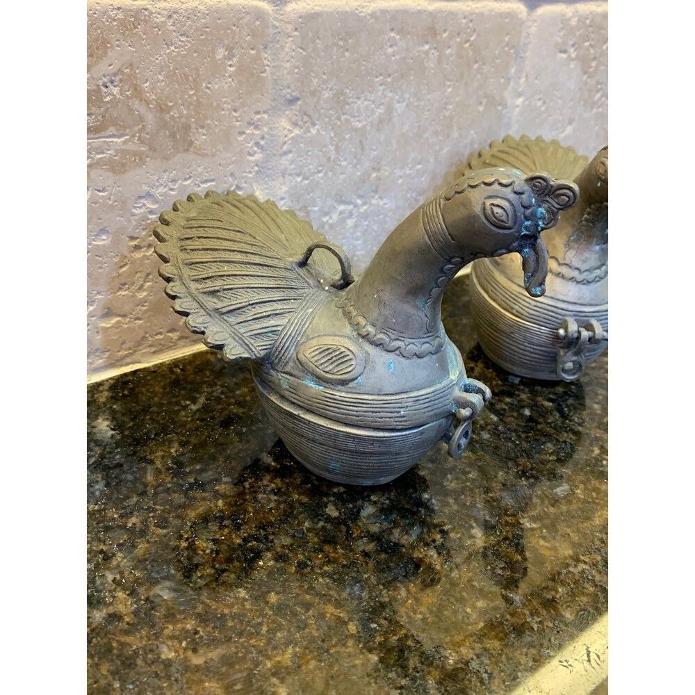Vintage Cast Brass Peacock Hinged Trinket Boxes Pair Folk Art Betel Keepsake - Picture 3 of 12